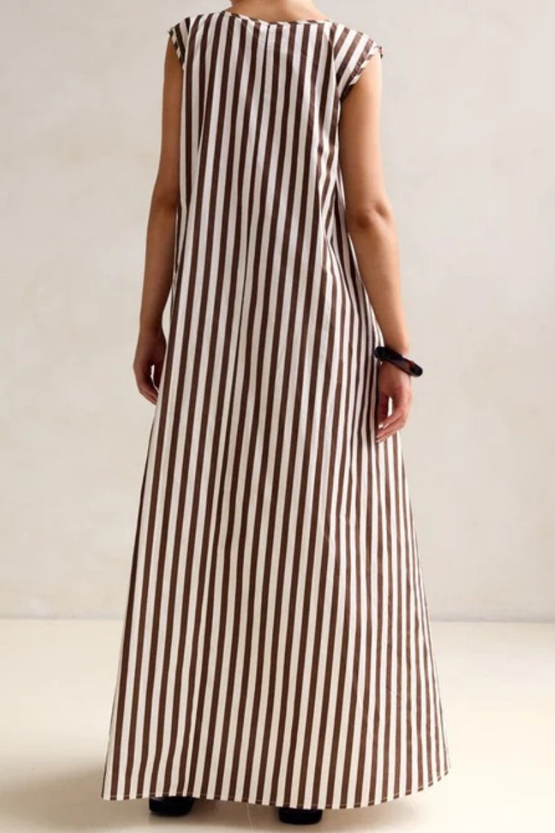 U-Neck Sleeveless Maxi Dress