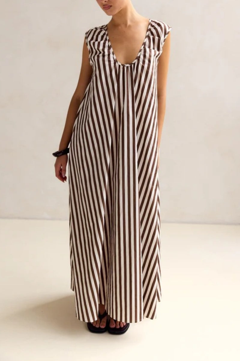 U-Neck Sleeveless Maxi Dress