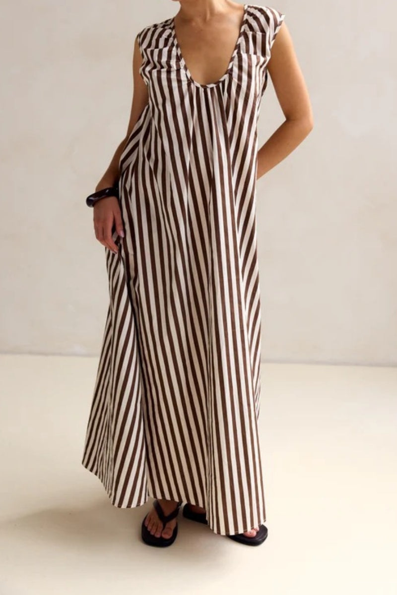 U-Neck Sleeveless Maxi Dress