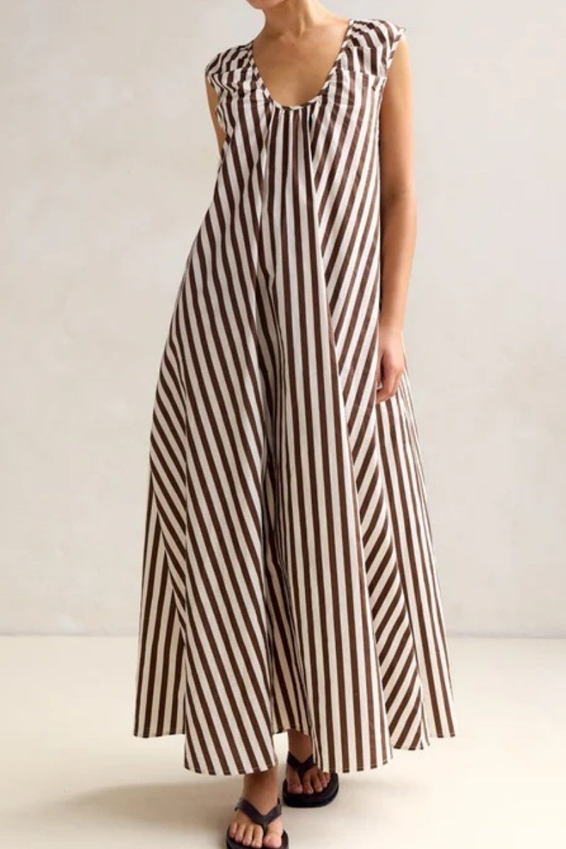 U-Neck Sleeveless Maxi Dress